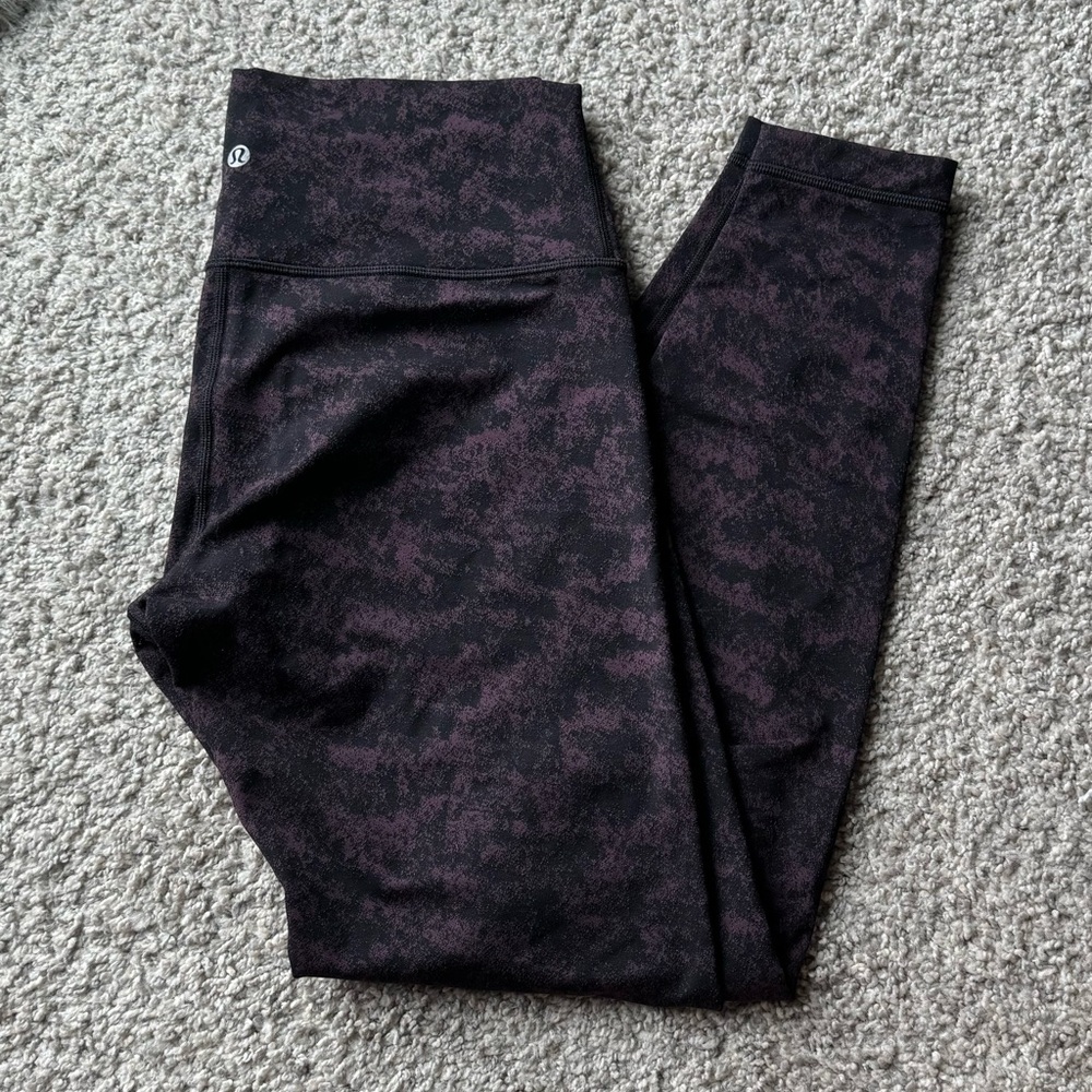 EUC! Lululemon leggings size 10 28” inseam black and purple pattern